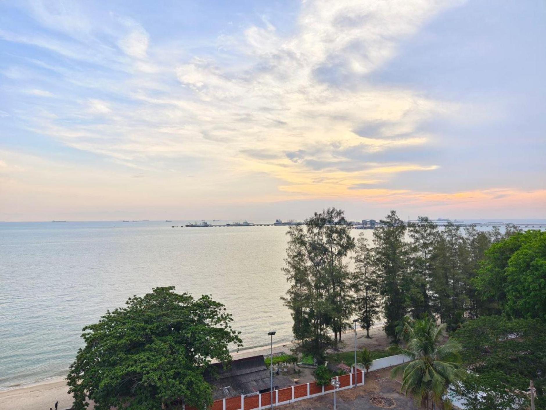Tangga Batu Mutiara Melaka Beach Resort By Glex מראה חיצוני תמונה
